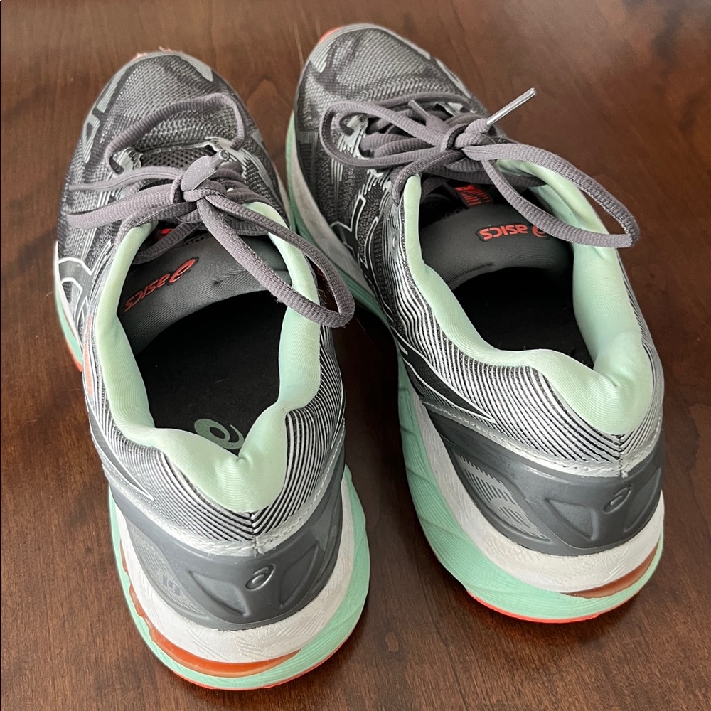 ASICS Stylish Women's Running Shoes - Gray and light green - Picture 2 of 4